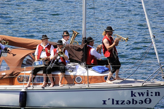 少年提供了 少年提供了